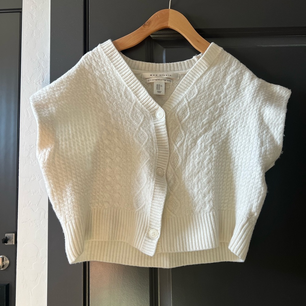 Max Studio 100% wool textured knit short/no-sleeve cardigan